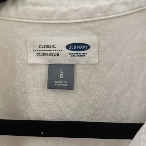Old Navy Classic Button Down Shirt - Picture 2 of 2